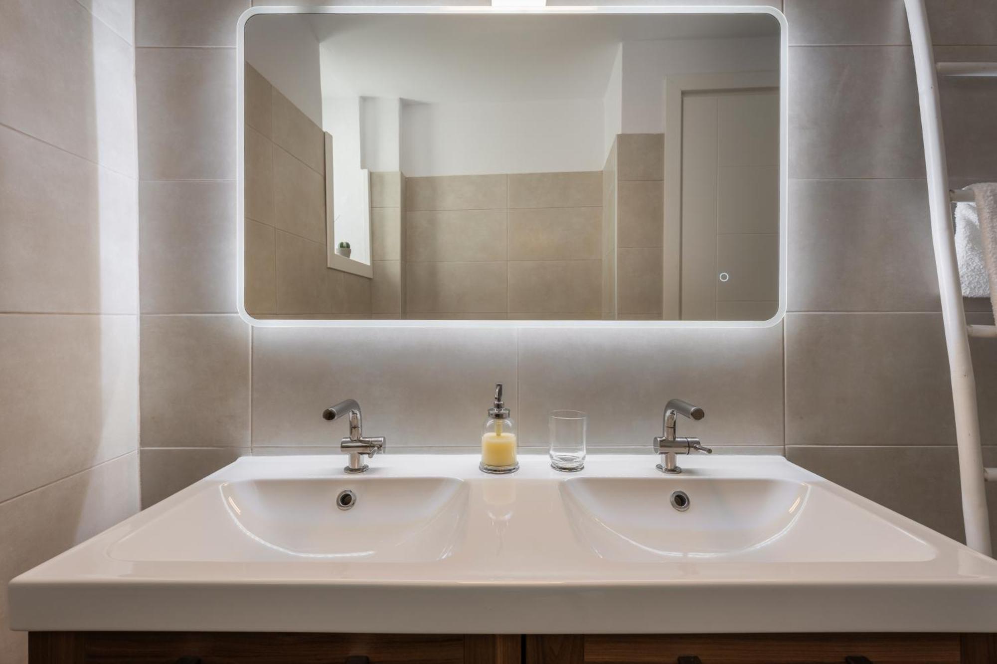 Caper-2 Bedroom Traditional Home With Amazing View ناوسا المظهر الخارجي الصورة